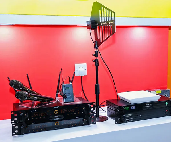 視聽及傳送設備